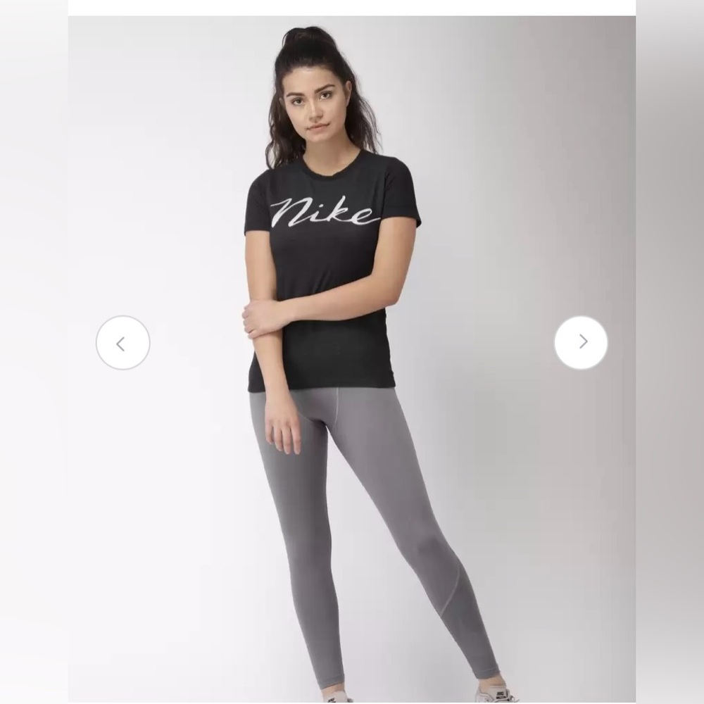Nike Basic T-Shirt Size Medium